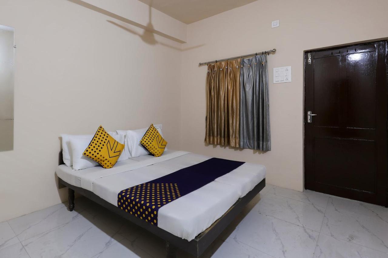 Spot On 64818 Hotel Minal Jamnagar Luaran gambar