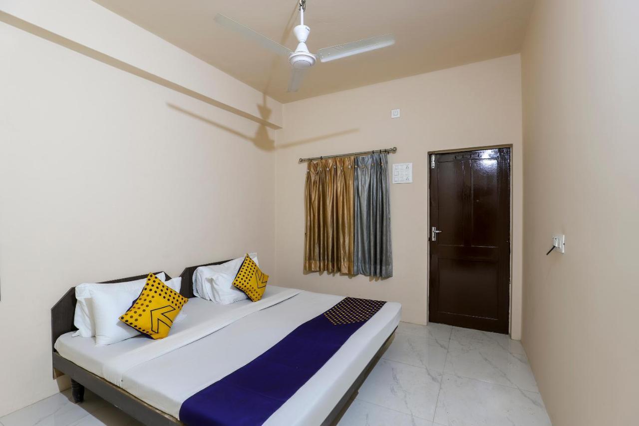 Spot On 64818 Hotel Minal Jamnagar Luaran gambar