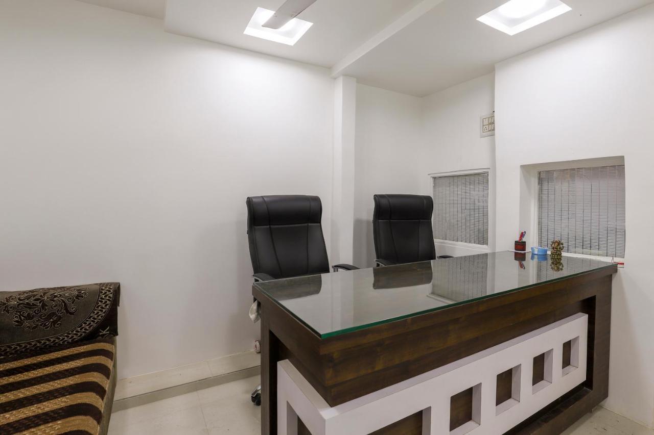 Spot On 64818 Hotel Minal Jamnagar Luaran gambar