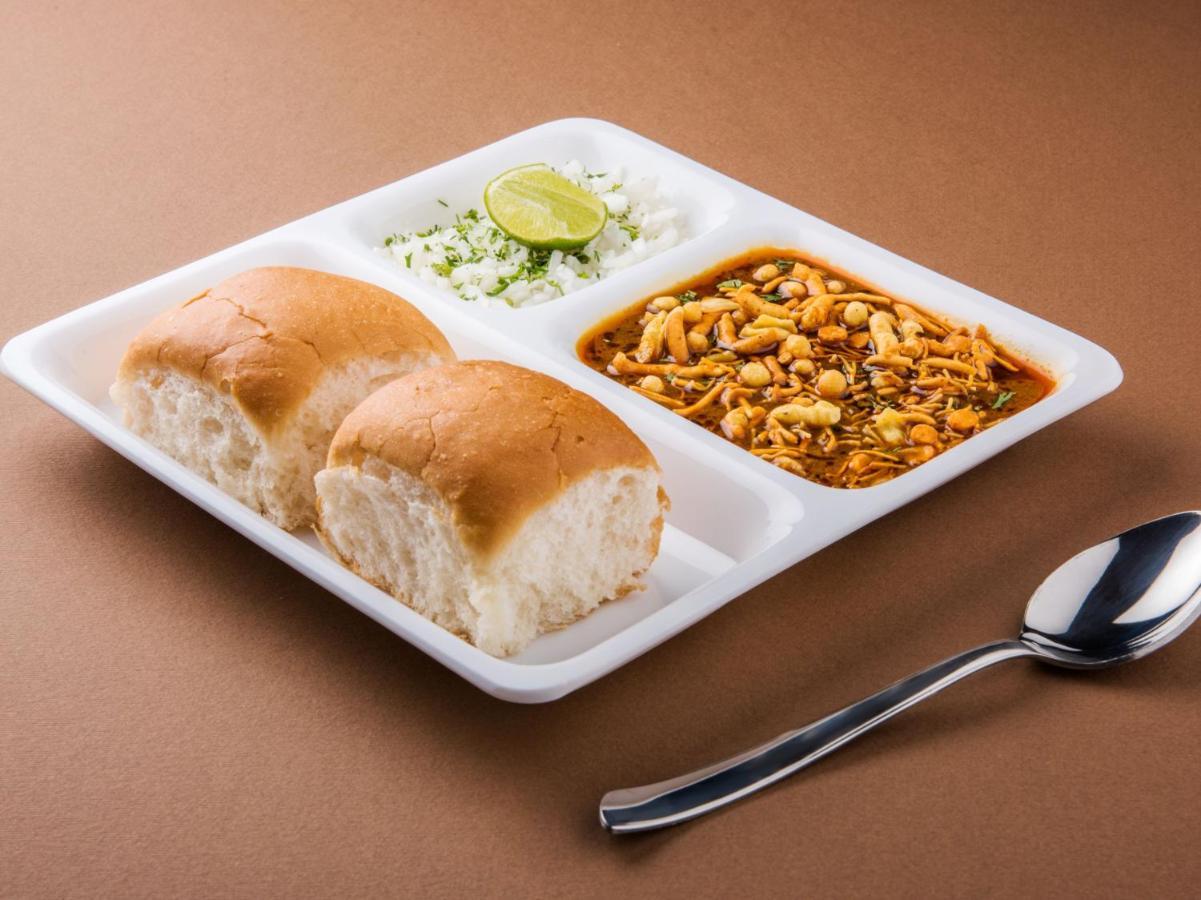 Spot On 64818 Hotel Minal Jamnagar Luaran gambar